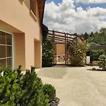 빌라 Maison Avec Piscine, Jacuzzi Et Grand Jardin A 1h De Paris