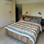 빌라 Maison Avec Piscine, Jacuzzi Et Grand Jardin A 1h De Paris
