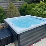 Maison Avec Piscine, Jacuzzi Et Grand Jardin A 1h De Paris *