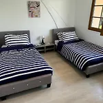 빌라 Maison Avec Piscine, Jacuzzi Et Grand Jardin A 1h De Paris