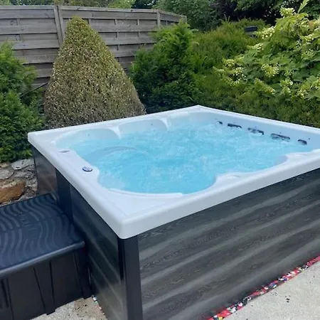 Maison Avec Piscine, Jacuzzi Et Grand Jardin A 1h De Paris *